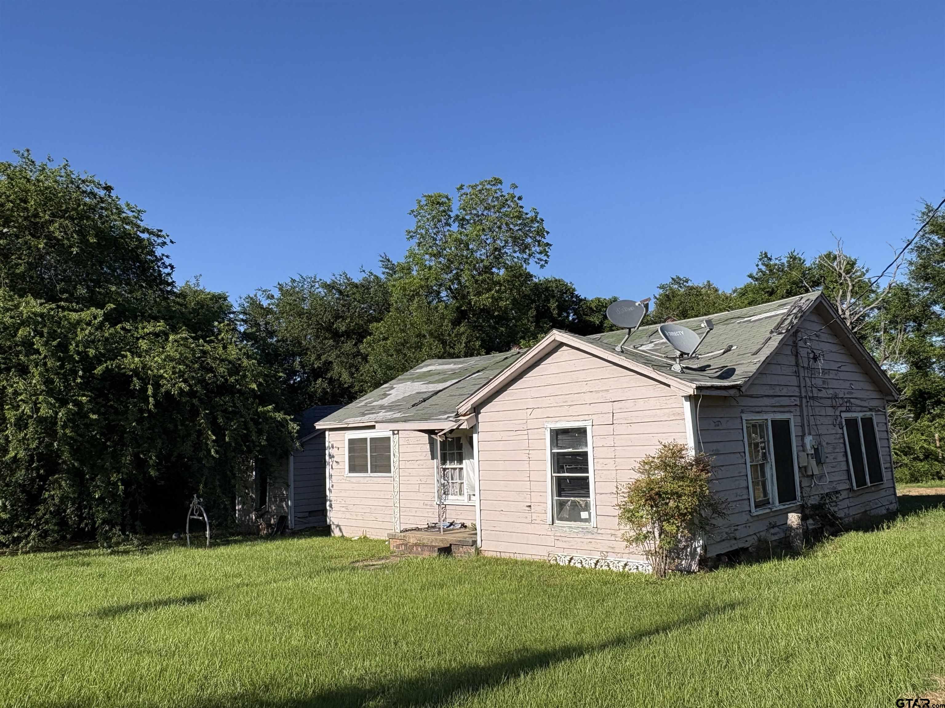 318 Terry Street Pittsburg, TX 75686 - Photo 1 of 9