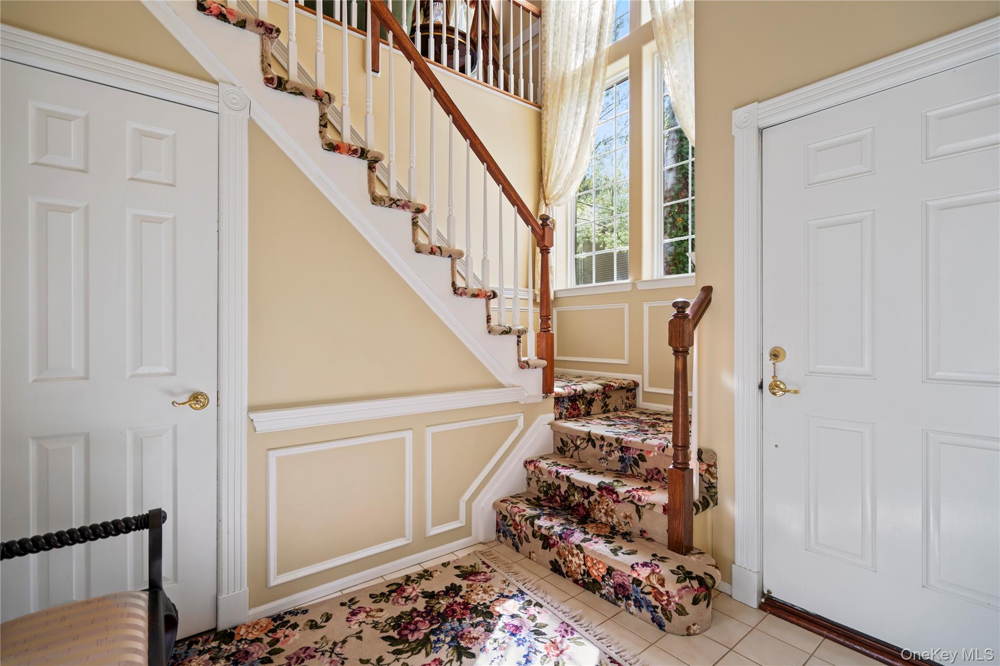 30 Sagamore Drive Plainview, NY 11803 - Photo 4 of 33 a view of entryway with stairs and furniture