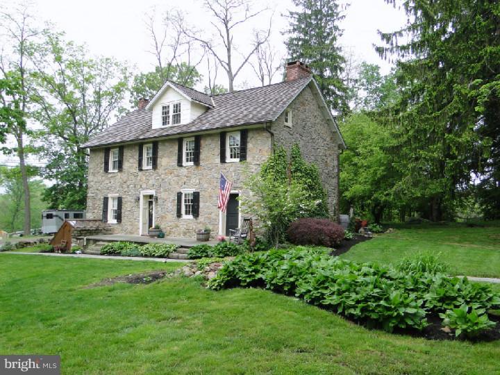 1367 Hilltop Road Spring City, PA 19475 - Photo 1 of 25 Exterior Front