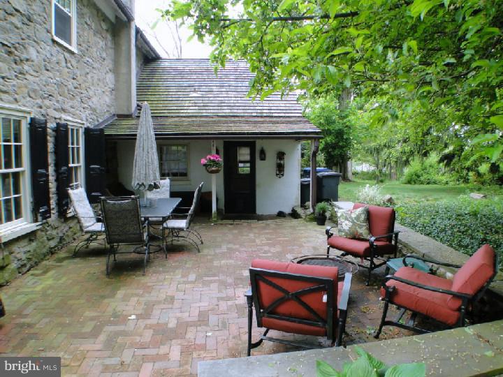 1367 Hilltop Road Spring City, PA 19475 - Photo 19 of 25 Exterior Back