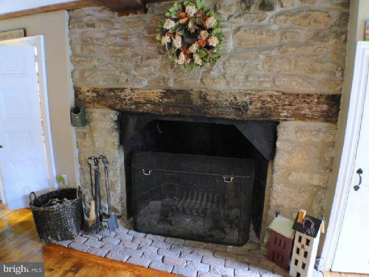 1367 Hilltop Road Spring City, PA 19475 - Photo 6 of 25 Great Room