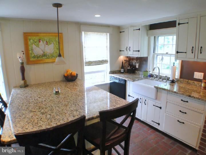 1367 Hilltop Road Spring City, PA 19475 - Photo 8 of 25 Kitchen