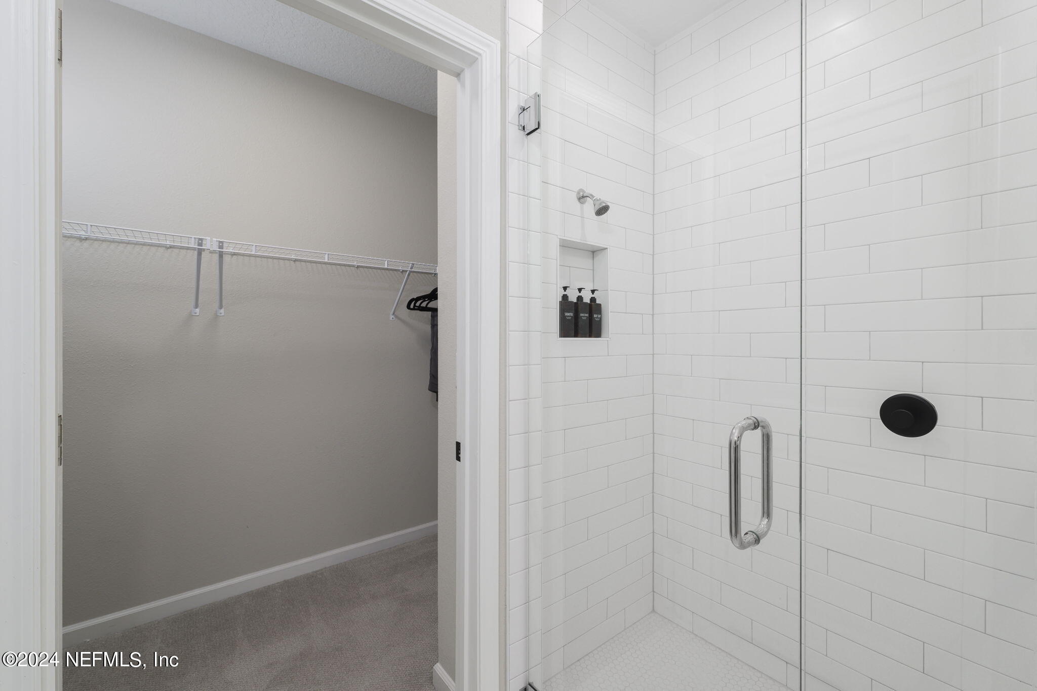 33 Pinzon Pl Street St. Augustine, FL 32095 - Photo 24 of 41 a bathroom with a shower