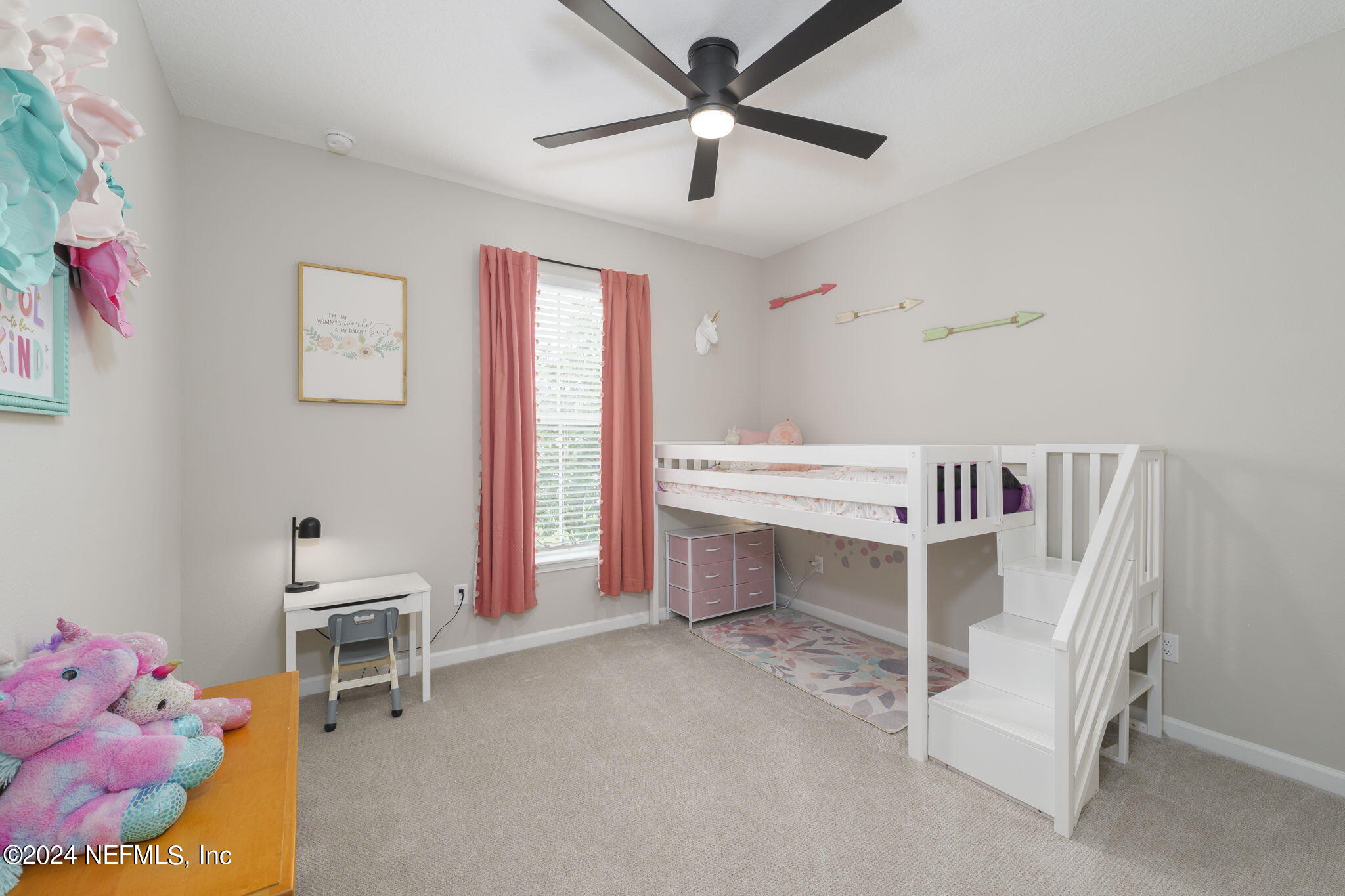 33 Pinzon Pl Street St. Augustine, FL 32095 - Photo 6 of 41 a bedroom with furniture and a window