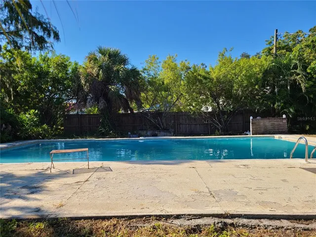 $2,100 | 6540 Lincoln Road, Bradenton, FL 34203