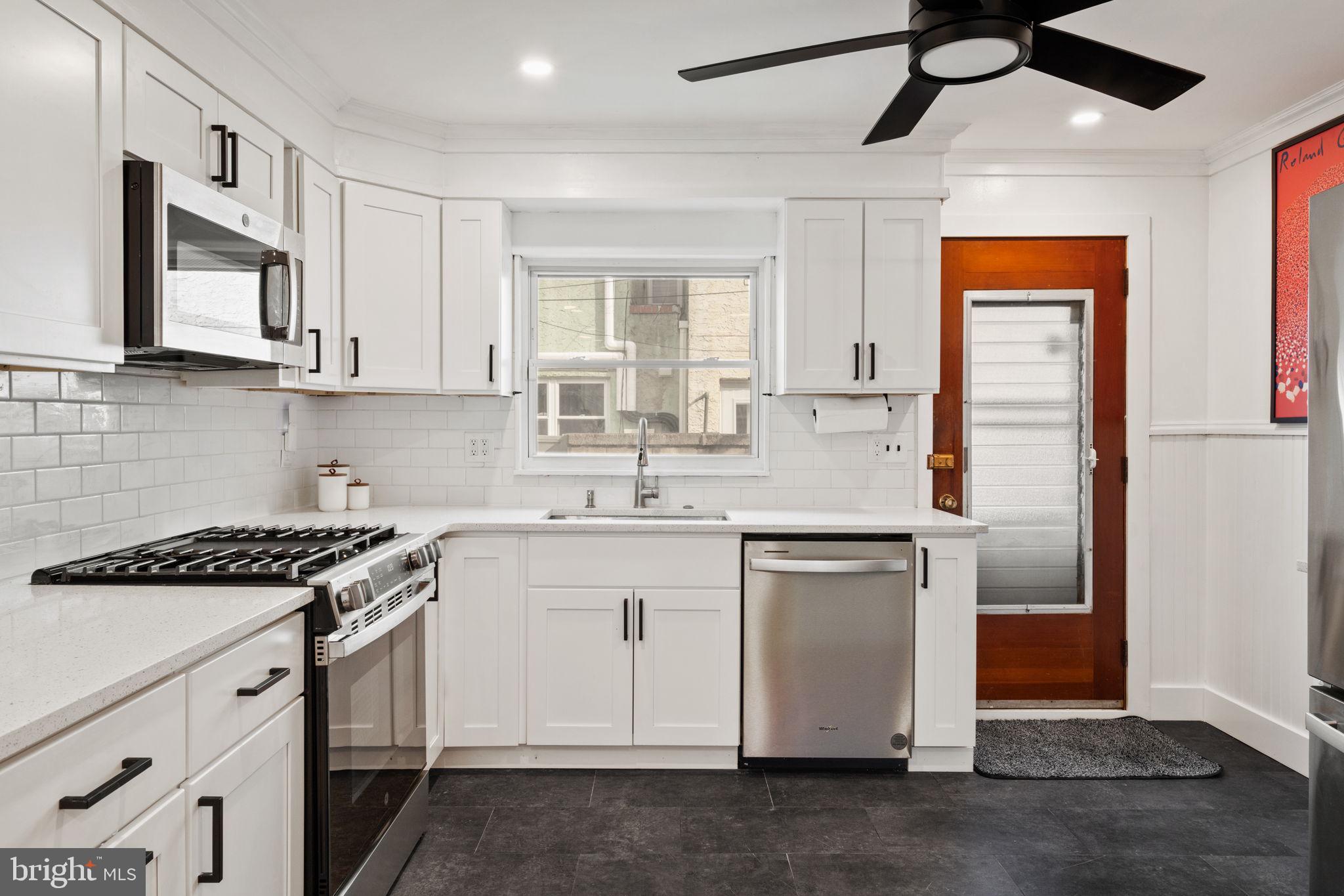 1015 Watkins Street Philadelphia, PA 19148 - Photo 13 of 45