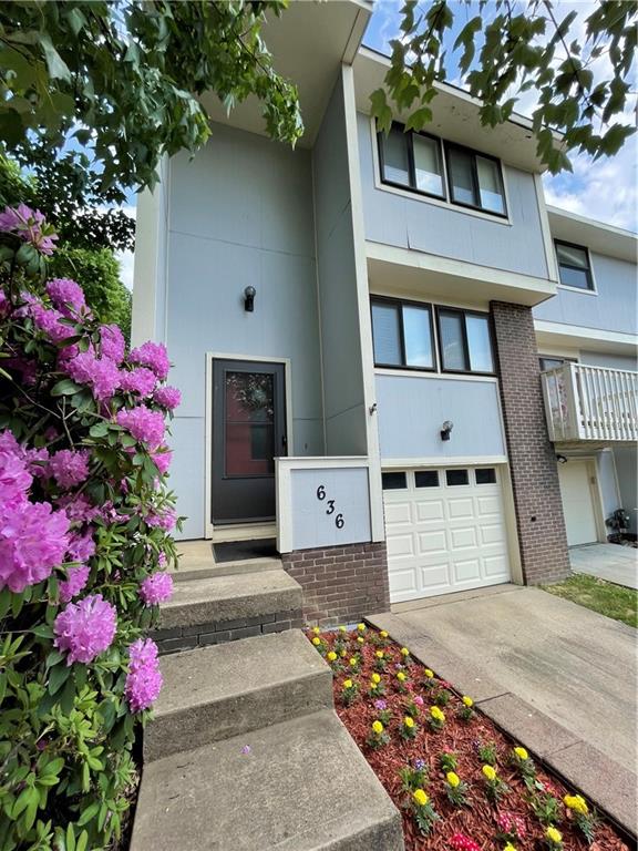 636 Deer Watch Road Bridgeville, PA 15017 - Photo 3 of 28 Gallery Image 3