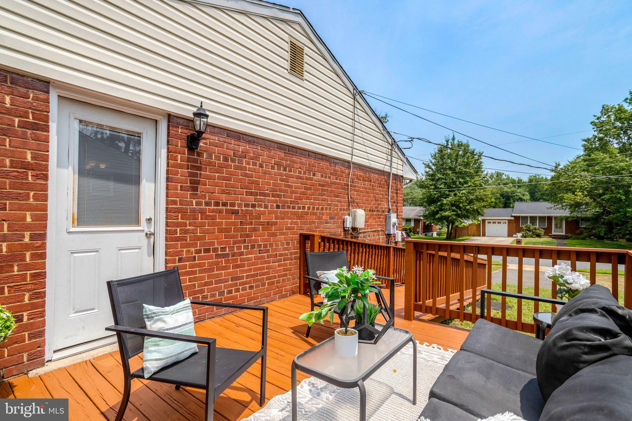 8824 Jandell Road Lorton, VA 22079 - Photo 37 of 46 Deck