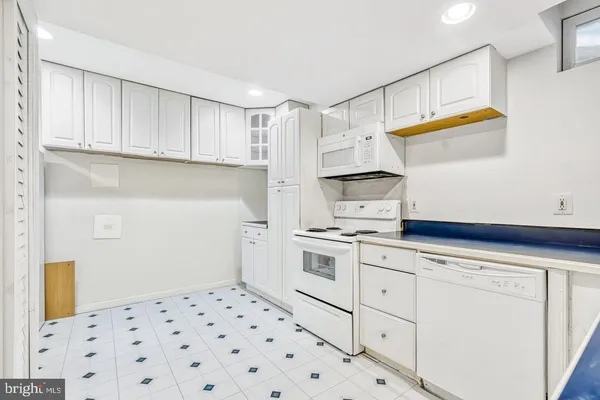 $4,000 | 21724 Regents Park Circle, Sterling, VA 20166