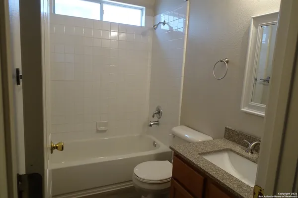 $1,895 | 15838 Drexel, San Antonio, TX 78247