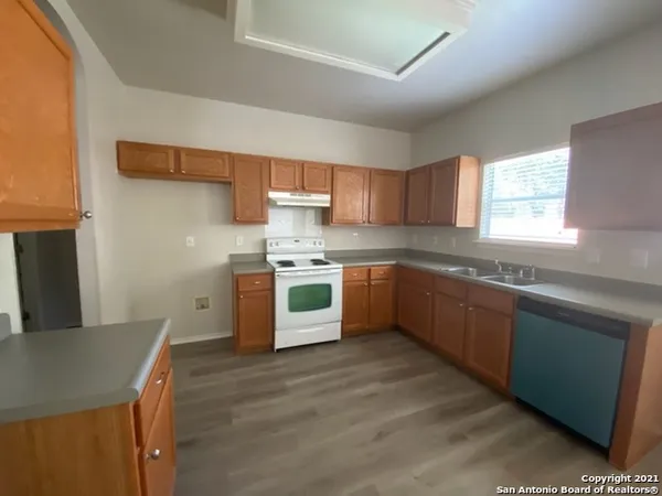$1,895 | 15838 Drexel, San Antonio, TX 78247