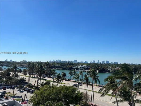 $3,300 | 5313 Collins Avenue, Unit 704, Miami Beach, FL 33140