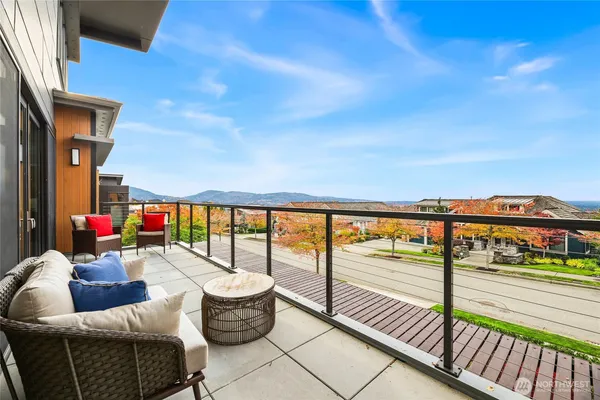 $3,460,000 | 3037 Northeast Harrison Drive, Issaquah, WA 98029