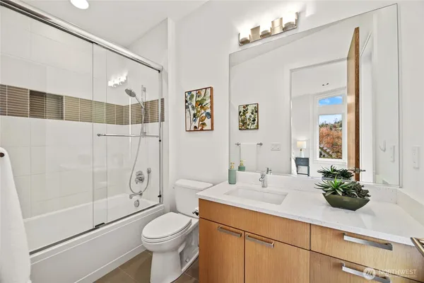 $3,460,000 | 3037 Northeast Harrison Drive, Issaquah, WA 98029