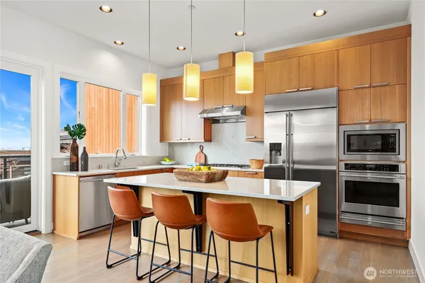 $3,460,000 | 3037 Northeast Harrison Drive, Issaquah, WA 98029