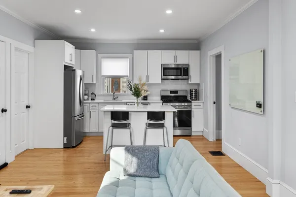 $2,950 | 14 Everett Street, Unit 1, Medford, MA 02155
