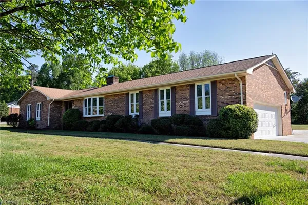 $495,000 | 1521 North Nc Highway, Burlington, NC 27217