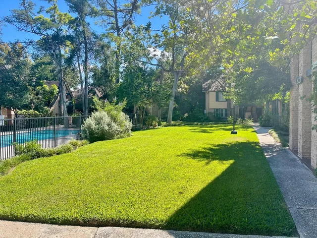 $1,650 | 8229 Kingsbrook Road, Unit 228, Houston, TX 77024