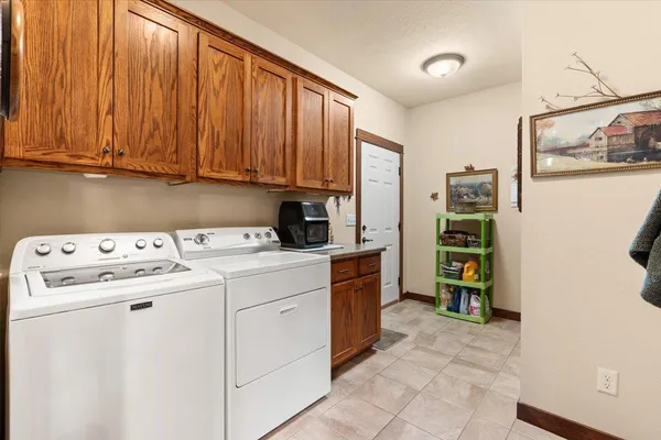 $445,000 | 1430 Woodland Way, Lake City, MN 55041