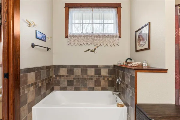 $445,000 | 1430 Woodland Way, Lake City, MN 55041