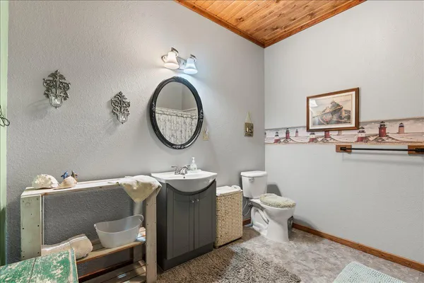 $445,000 | 1430 Woodland Way, Lake City, MN 55041