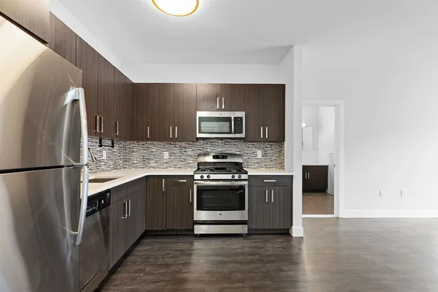 $2,795 | 510 45th Street, Unit 303, Union City, NJ 07087