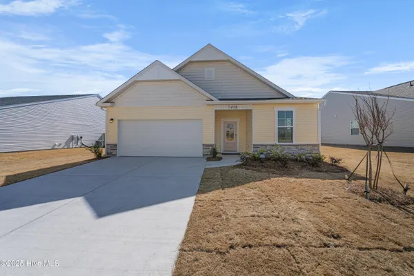 $2,300 | 7418 Linda Vista Lane, Leland, NC 28451
