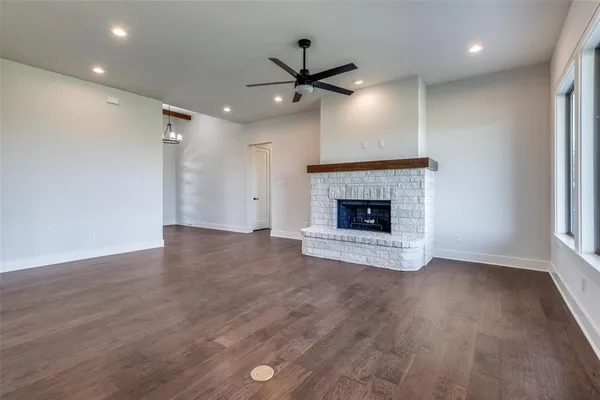 $711,680 | 815 Evergreen Way, Nevada, TX 75173