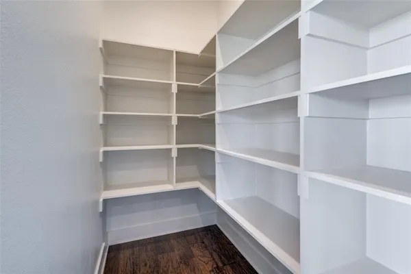 $711,680 | 815 Evergreen Way, Nevada, TX 75173