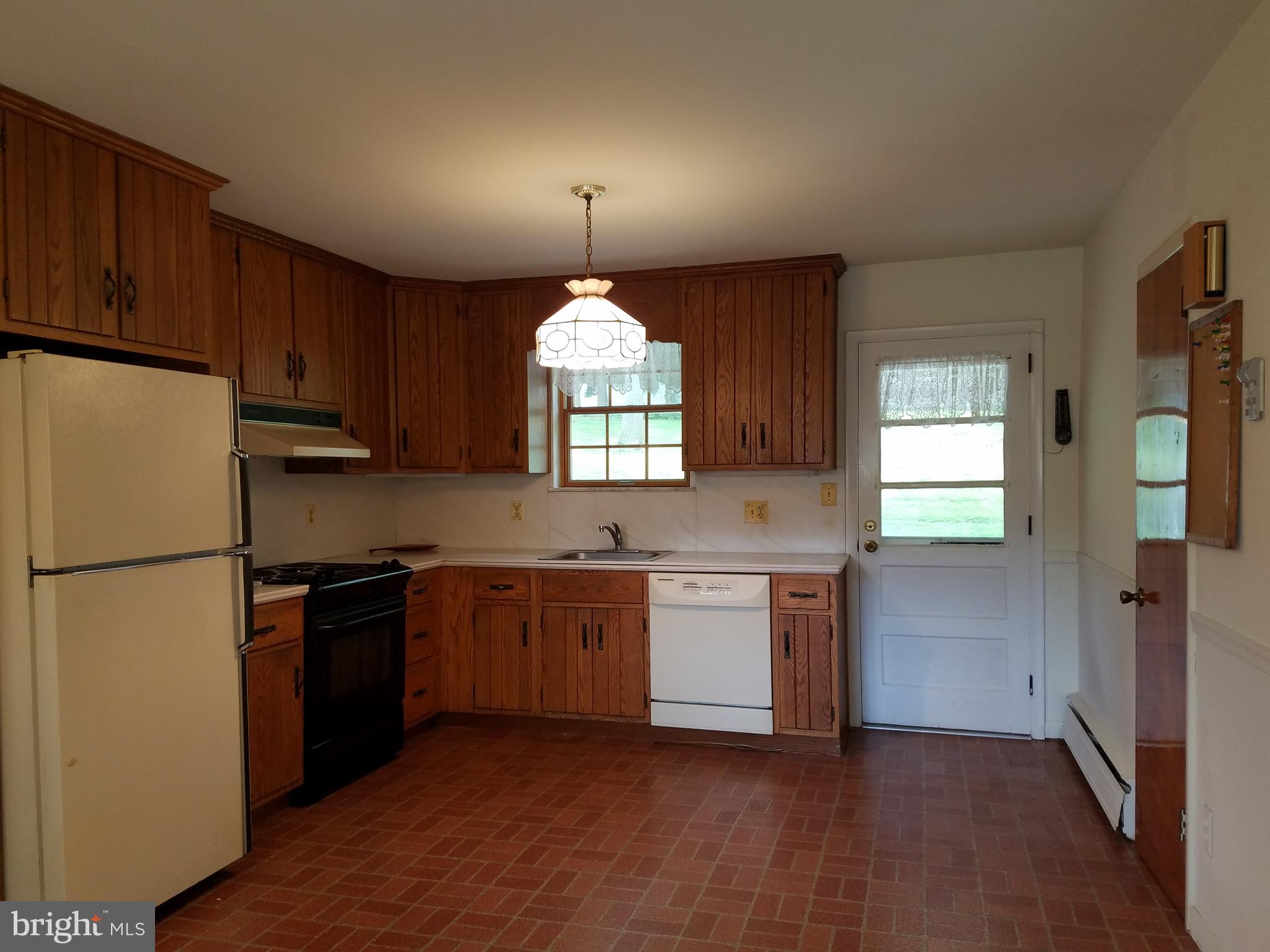 3413 Tyson Road Newtown Square, PA 19073 - Photo 5 of 24