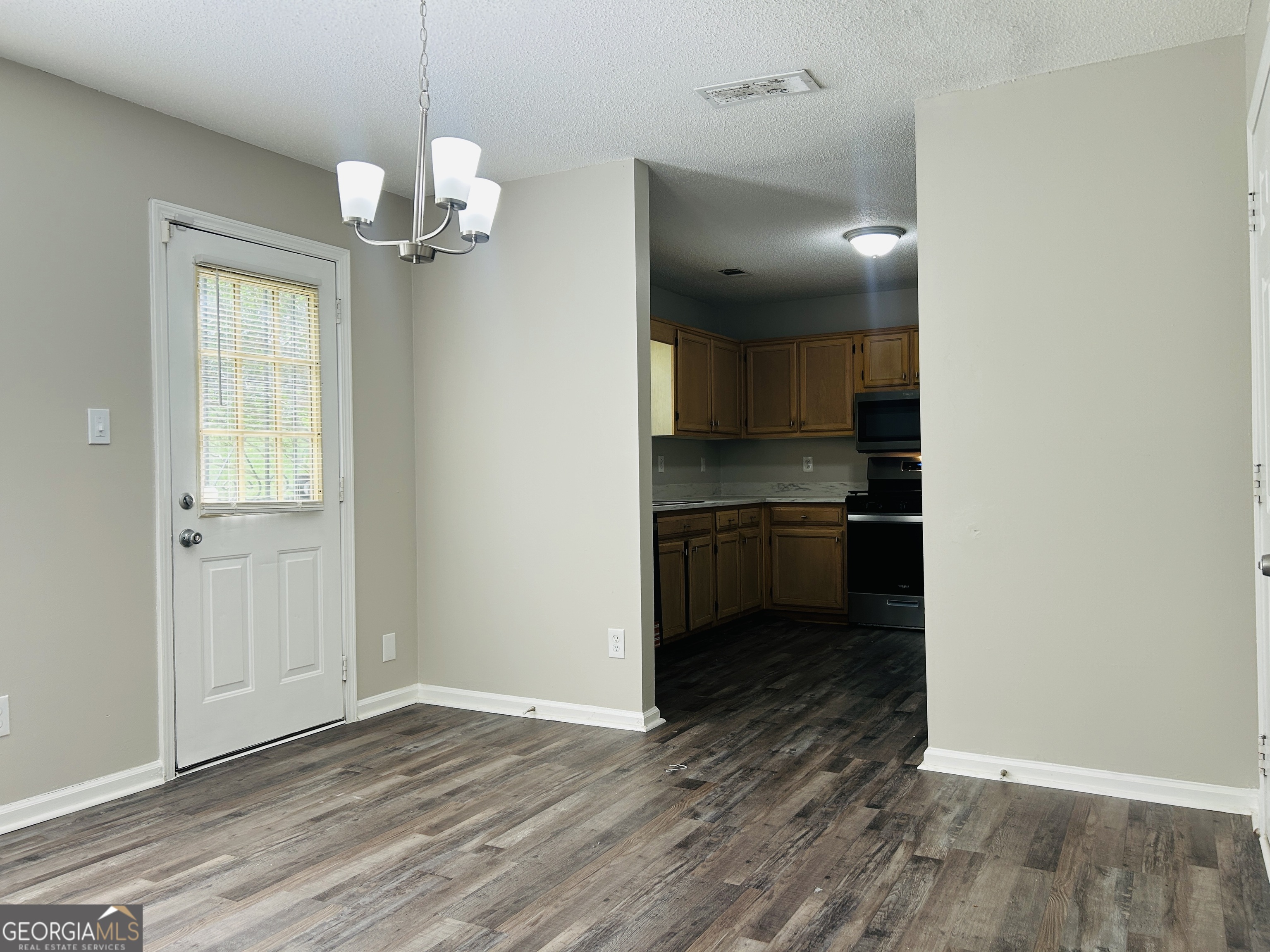 7018 New Dale Road Rex, GA 30273 - Photo 10 of 31