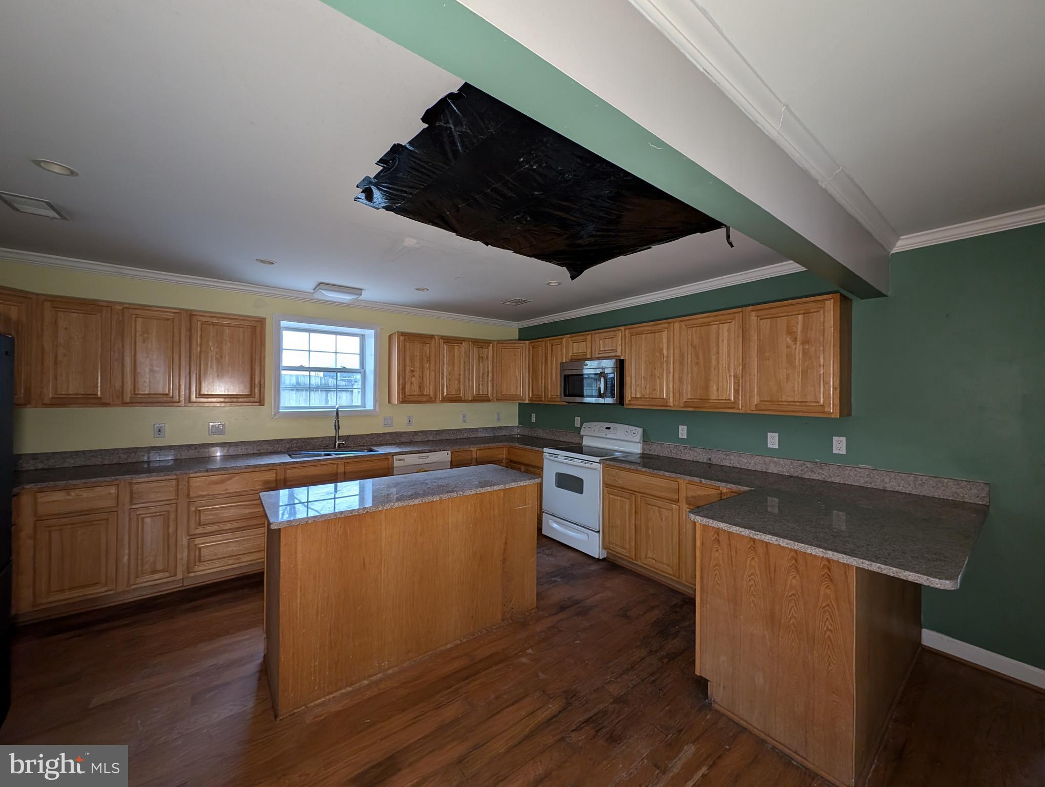 219 Circle Road Pasadena, MD 21122 - Photo 4 of 14 Gallery Image 4
