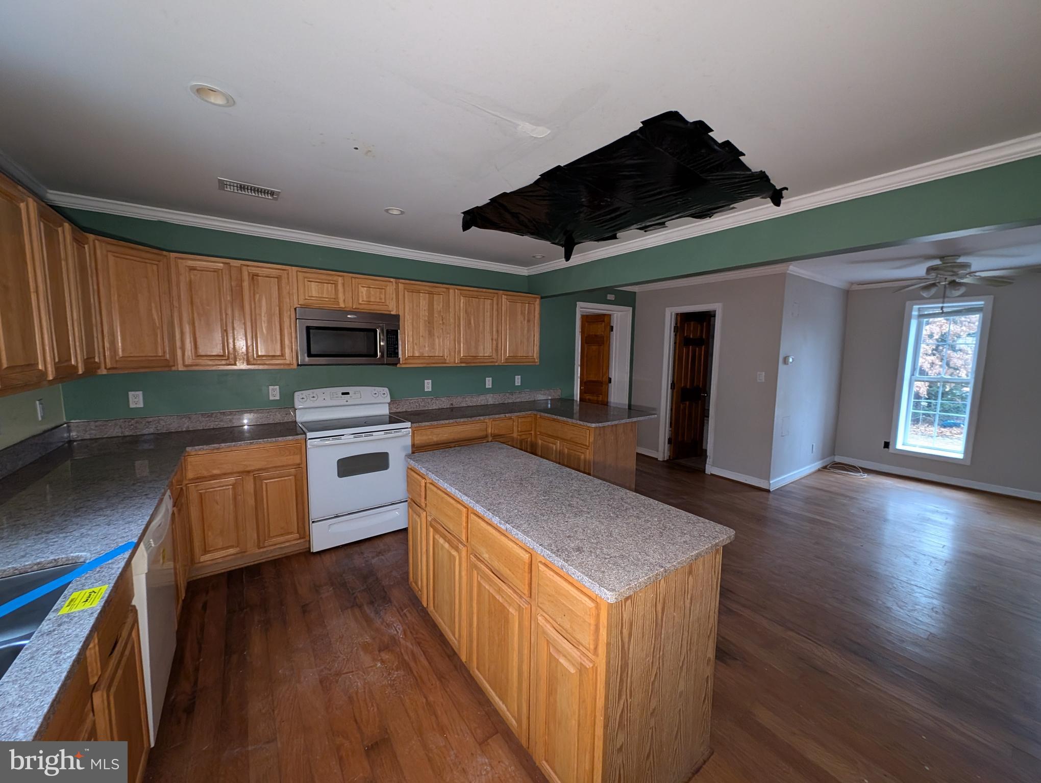 219 Circle Road Pasadena, MD 21122 - Photo 5 of 14 Gallery Image 5