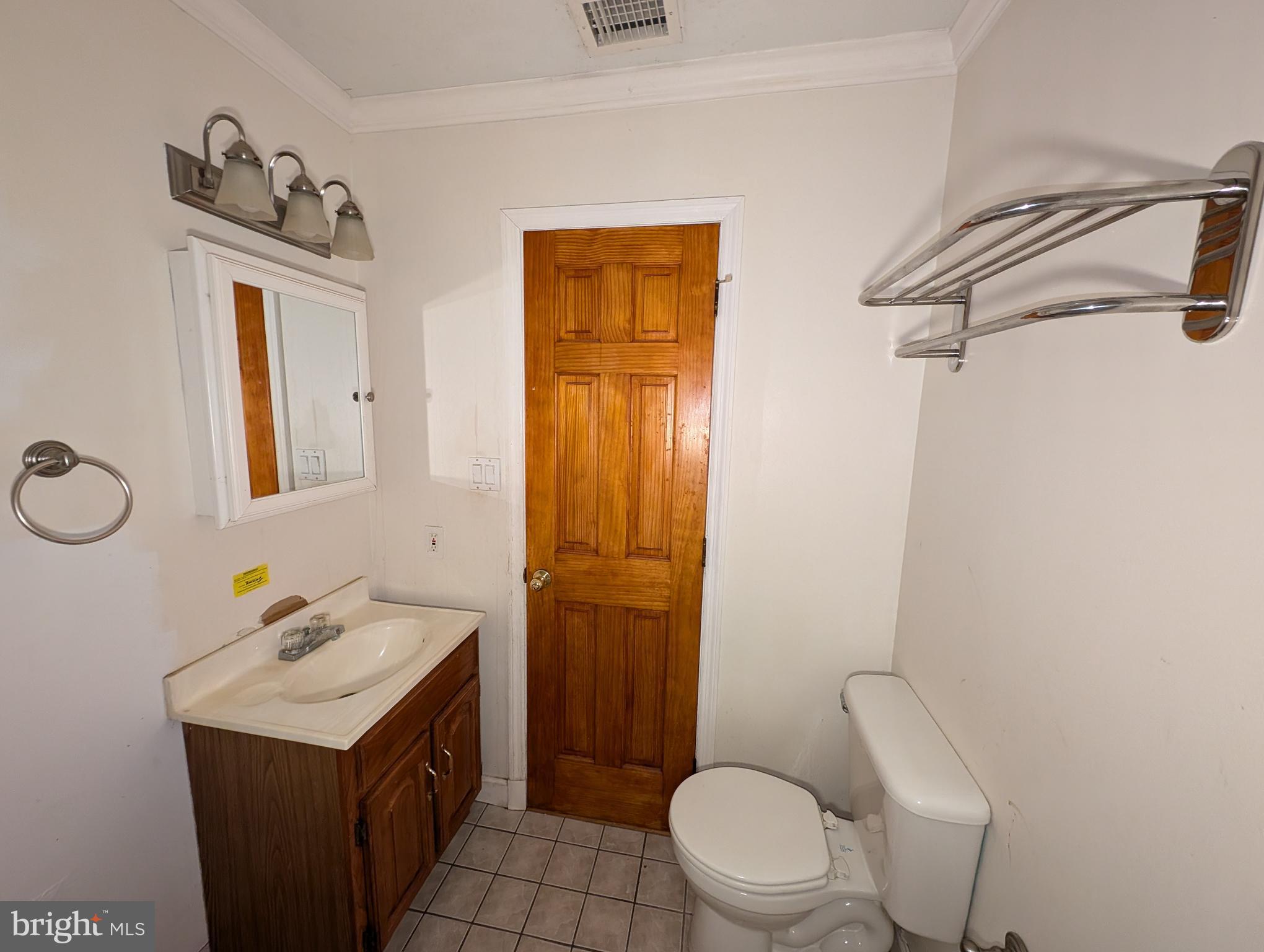 219 Circle Road Pasadena, MD 21122 - Photo 9 of 14 Gallery Image 9
