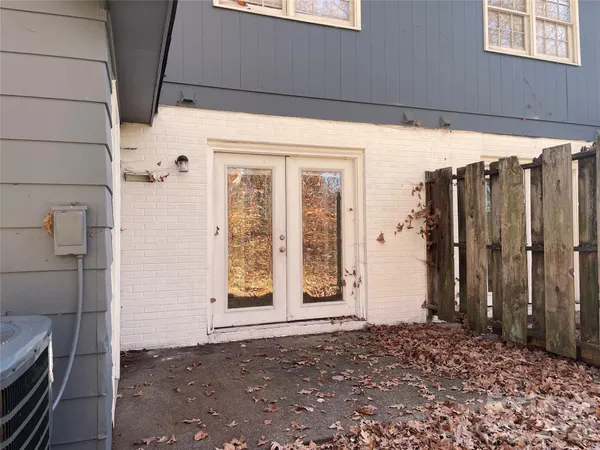 $1,150 | 118 Ross Street, Unit B2, Morganton, NC 28655
