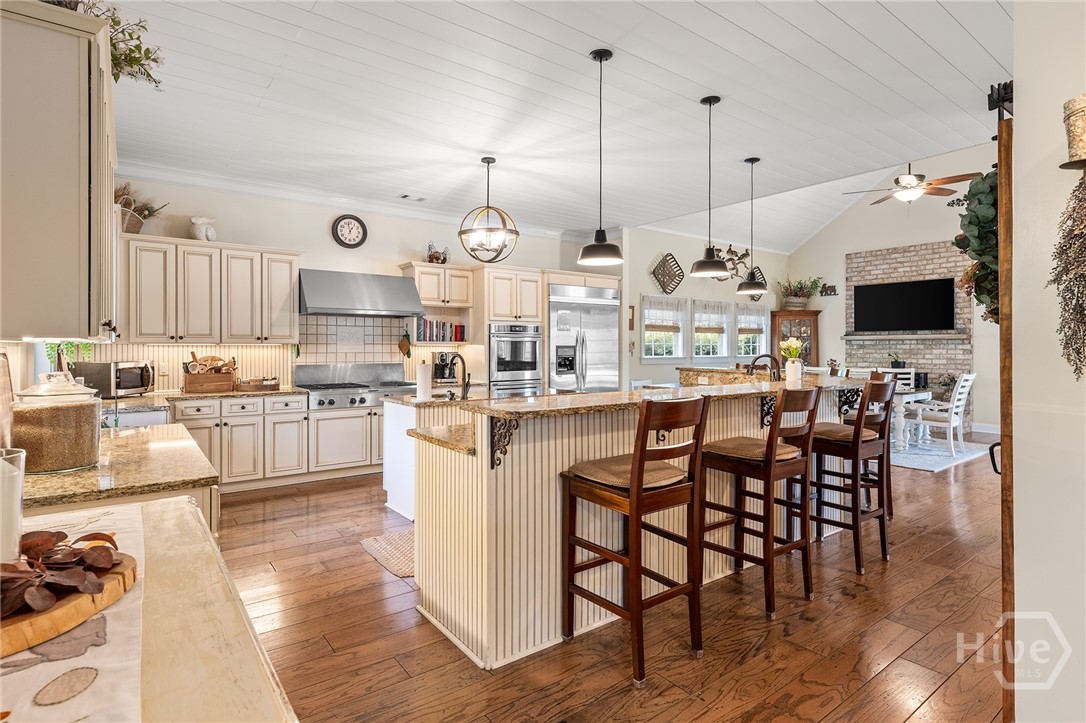 2202-2206 Lem Edwards Road Colbert, GA 30628 - Photo 14 of 75 Gourmet Kitchen