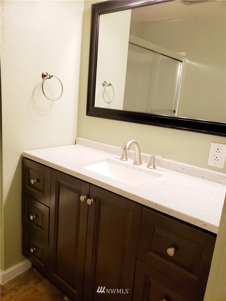 4107 Petersville Road Northeast Bremerton, WA 98310 - Photo 14 of 31 Gallery Image 14