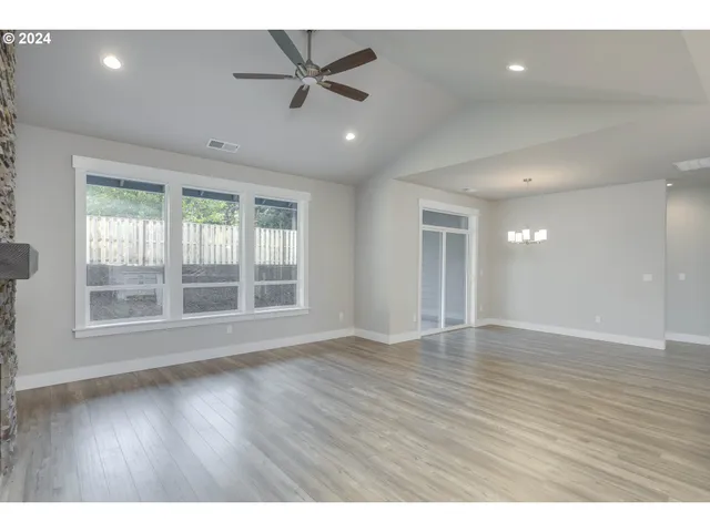 $619,850 | 3403 Northeast Justus Avenue, Unit 76, Estacada, OR 97023