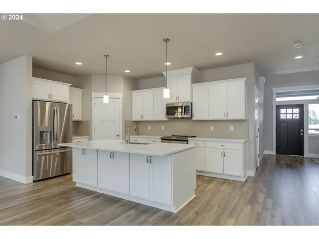 $619,850 | 3403 Northeast Justus Avenue, Unit 76, Estacada, OR 97023