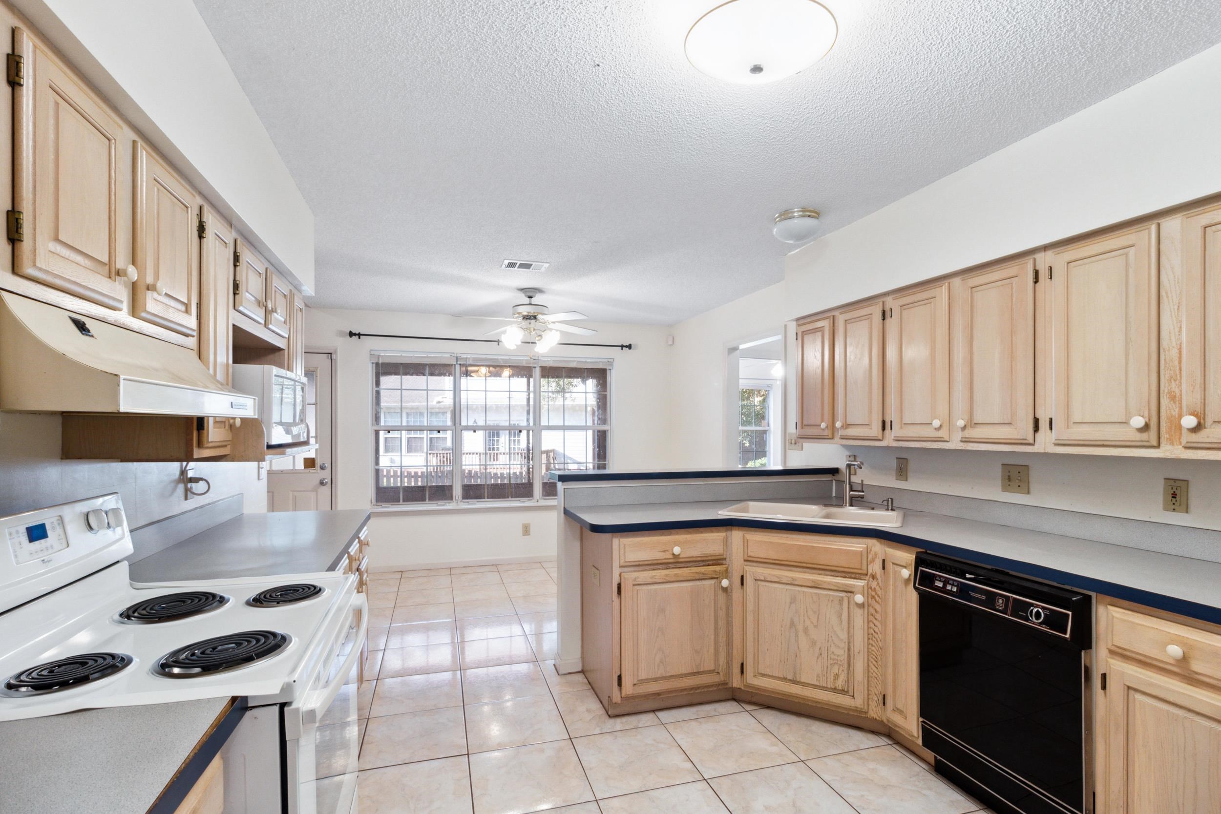 3759 Longchamp Circle Tallahassee, FL 32309 - Photo 2 of 23