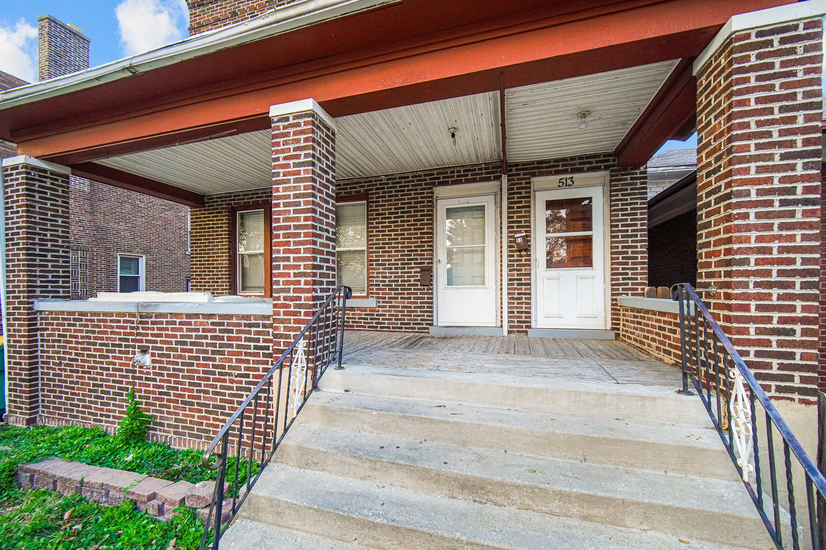 511 3rd Avenue Joliet, IL 60433 - Photo 4 of 30 a view of entrance of the building
