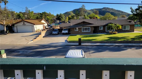 $1,099,988 | 221 East Street, Norco, CA 92860