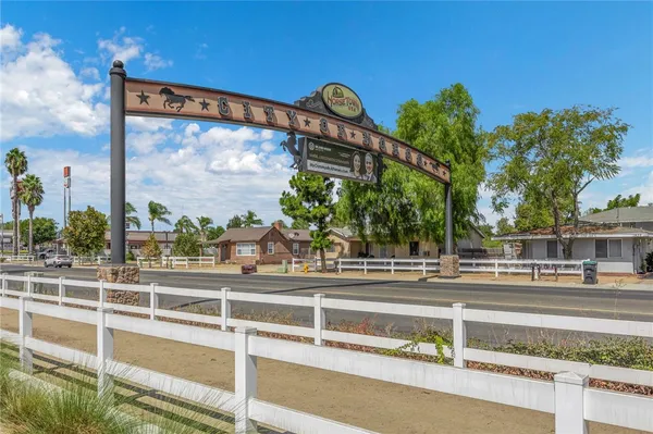 $1,099,988 | 221 East Street, Norco, CA 92860