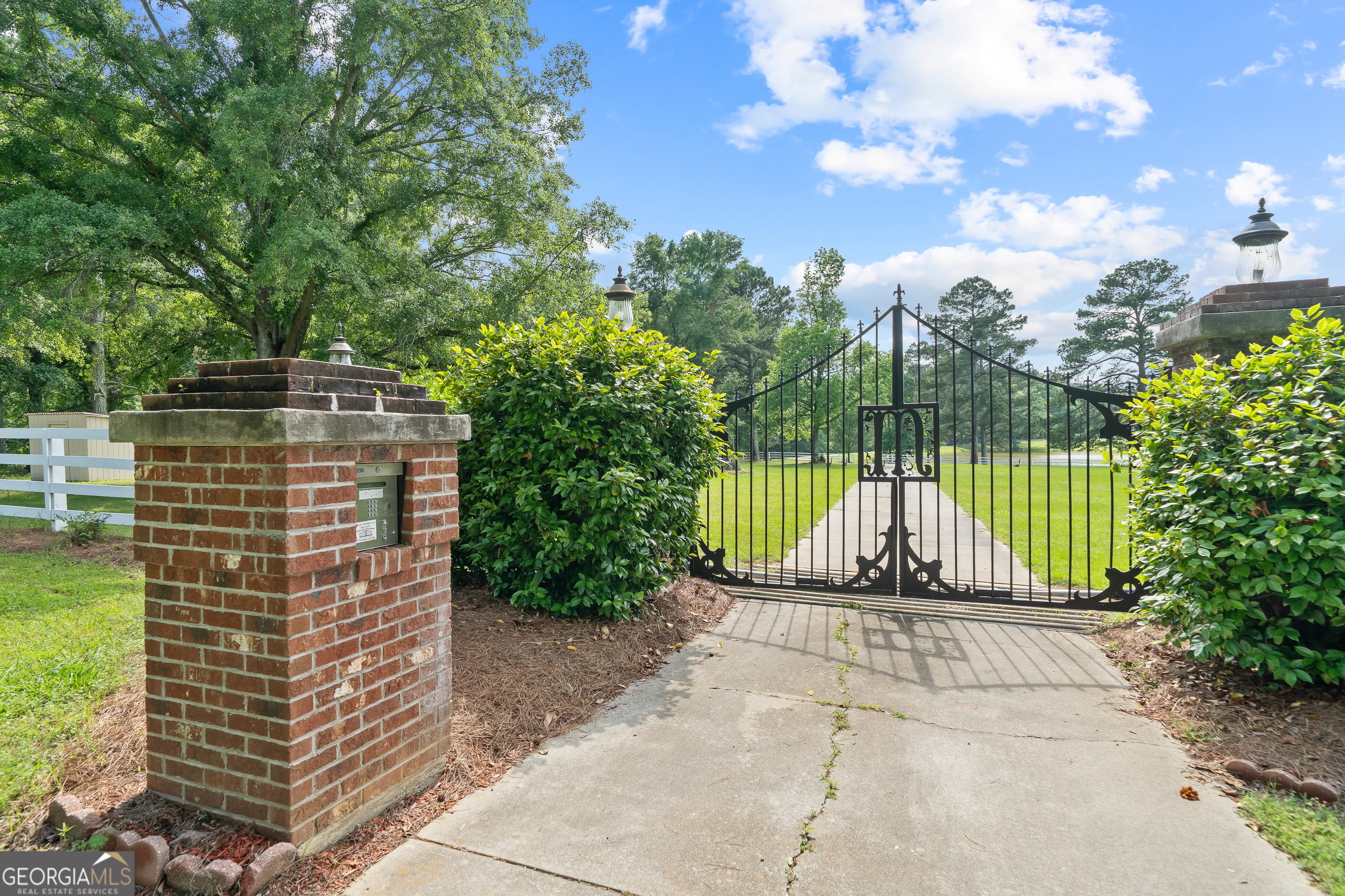 603 Pea Ridge Road Southeast Eatonton, GA 31024 - Photo 3 of 78