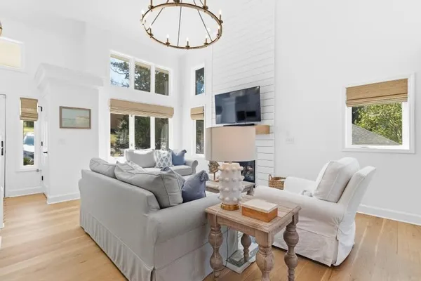 $1,250,000 | 69 L Street, Lake Lotawana, MO 64086