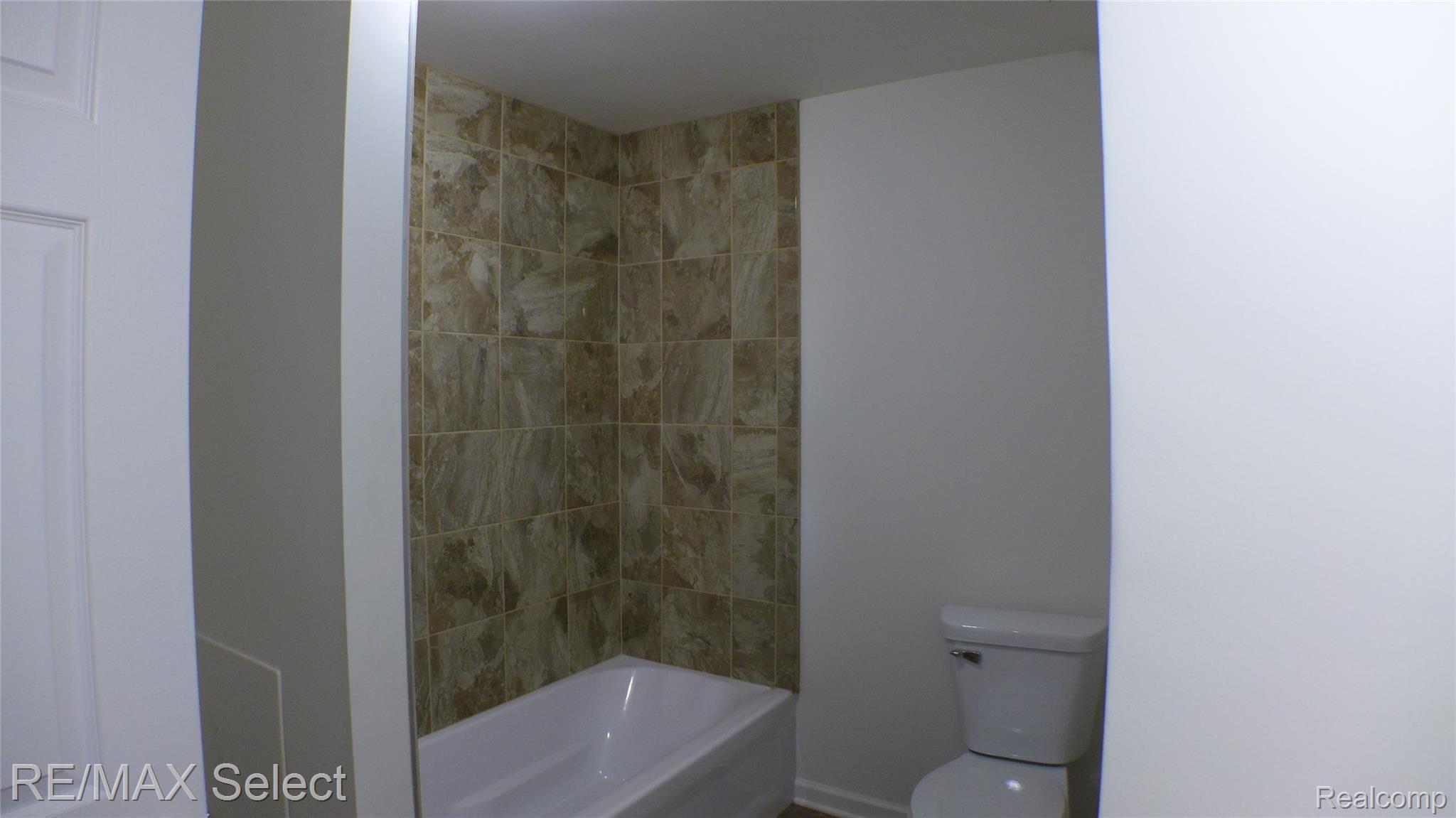 7159 West Mount Morris Road Flushing, MI 48433 - Photo 19 of 42 P1060427.JPG