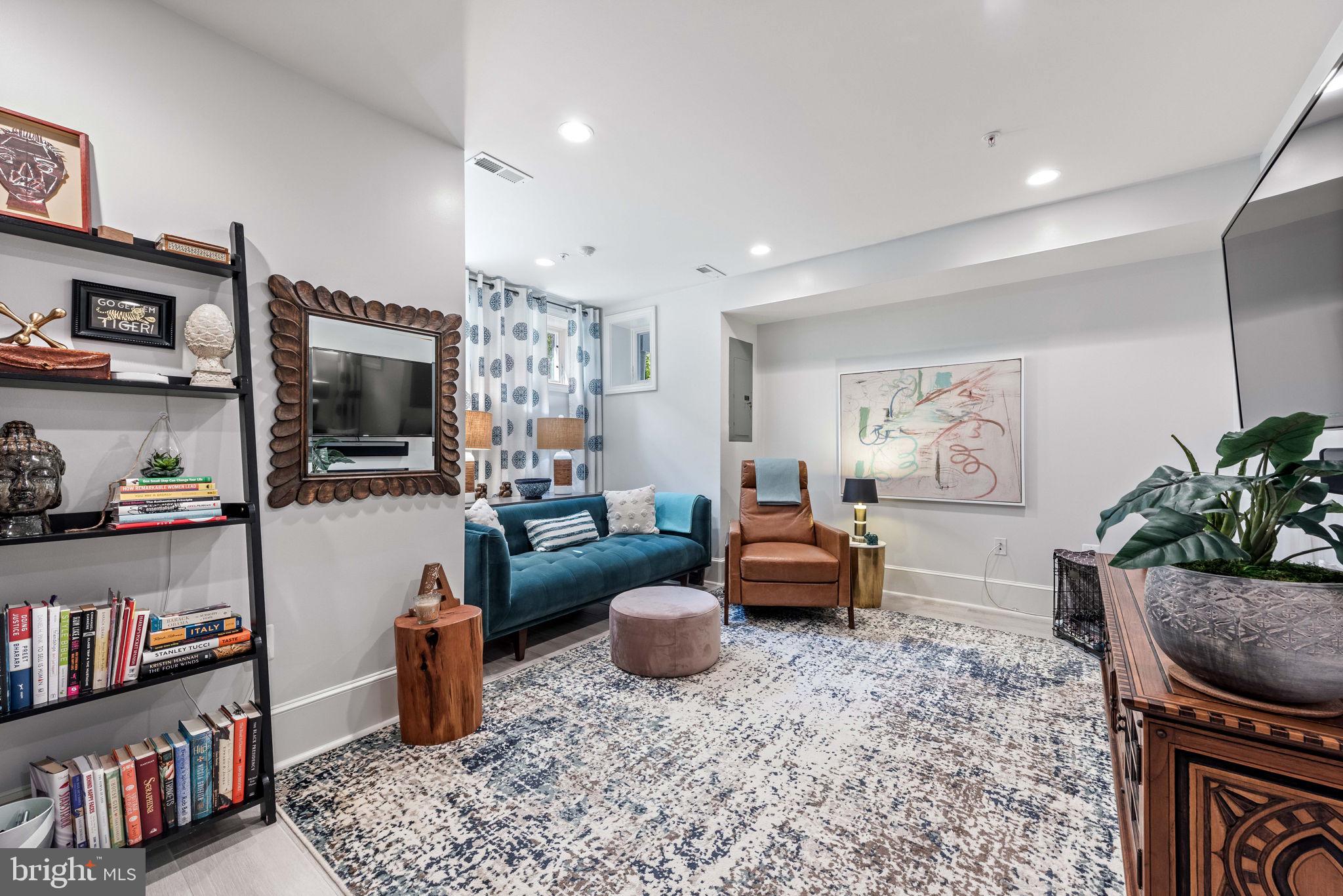 919 R Street Northwest, Unit 1 Washington, DC 20001 - Photo 15 of 31