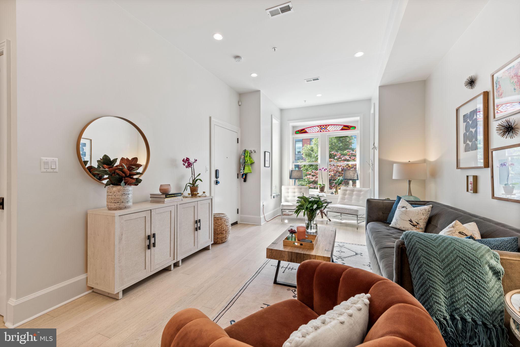 919 R Street Northwest, Unit 1 Washington, DC 20001 - Photo 2 of 31