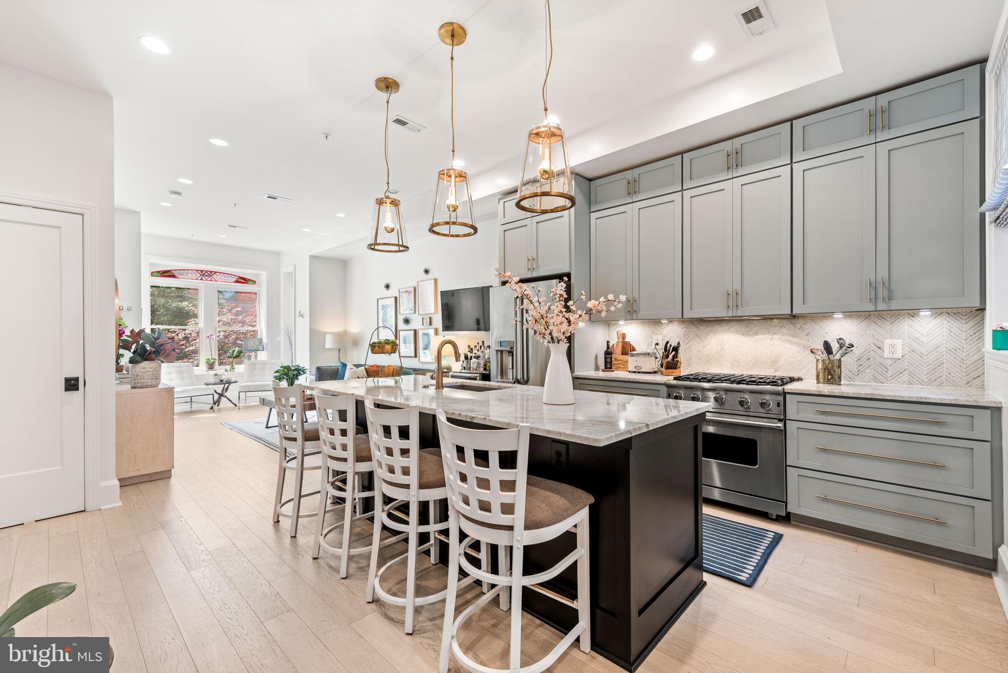 919 R Street Northwest, Unit 1 Washington, DC 20001 - Photo 5 of 31