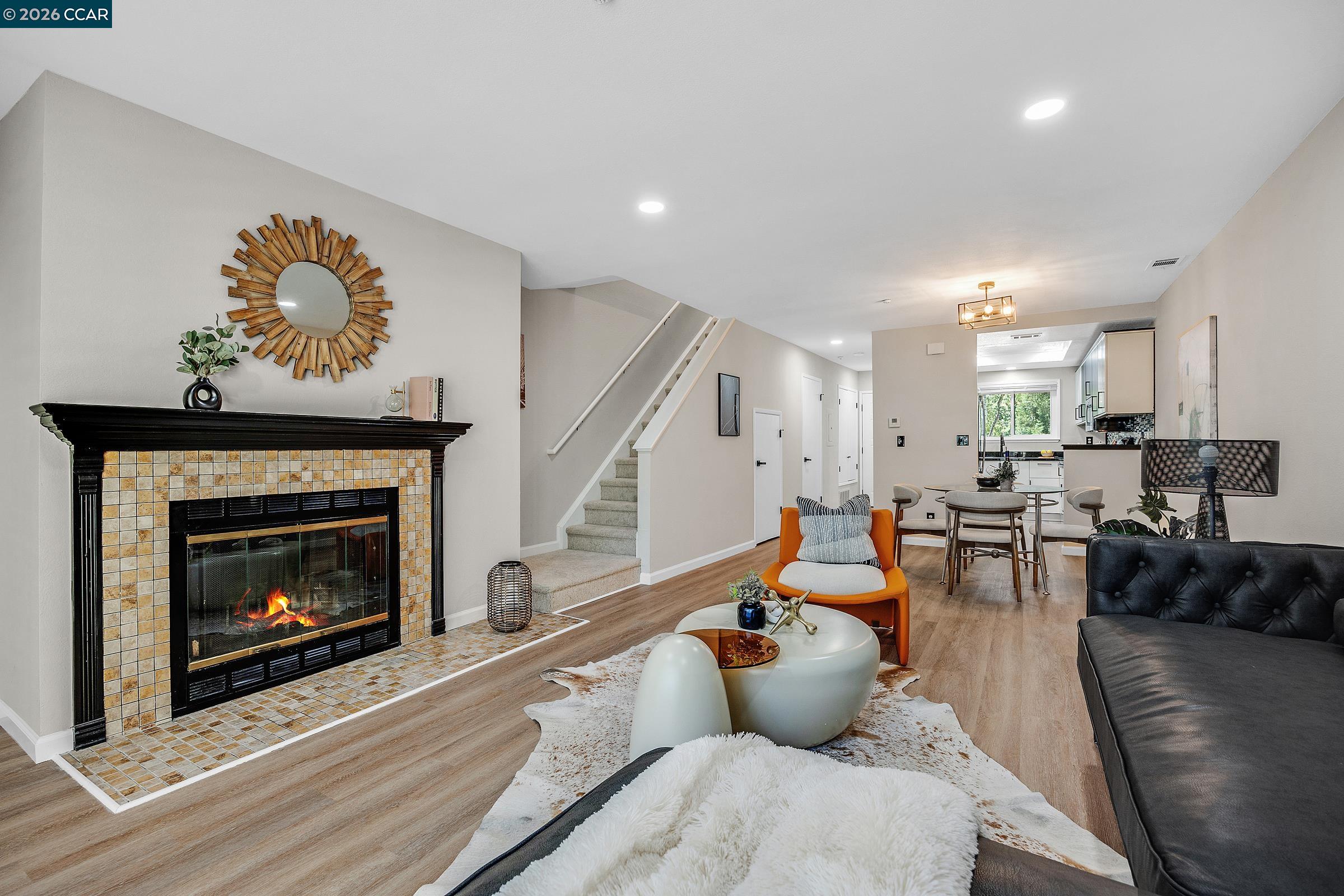 2617 Oak Road, Unit C Walnut Creek, CA 94597 - Photo 4 of 26